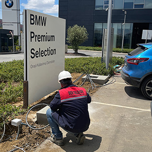 ELEKTRİKLİ ARAÇ ŞARJ İSTASYONLARI